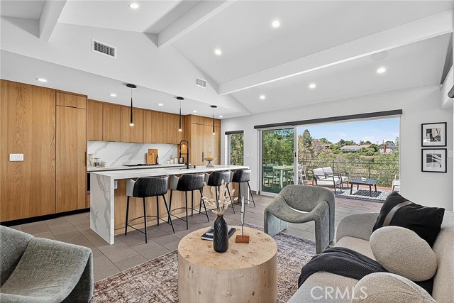 6441 Via De Anzar, Rancho Palos Verdes CA: https://media.crmls.org/medias/035f40f7-c63c-495b-922e-5904e1dc278f.jpg