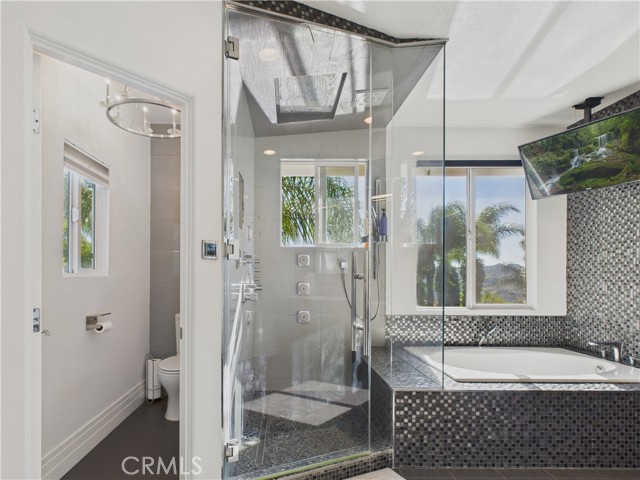 Detail Gallery Image 24 of 46 For 26990 Abbey Glen, Yorba Linda,  CA 92887 - 5 Beds | 3/1 Baths