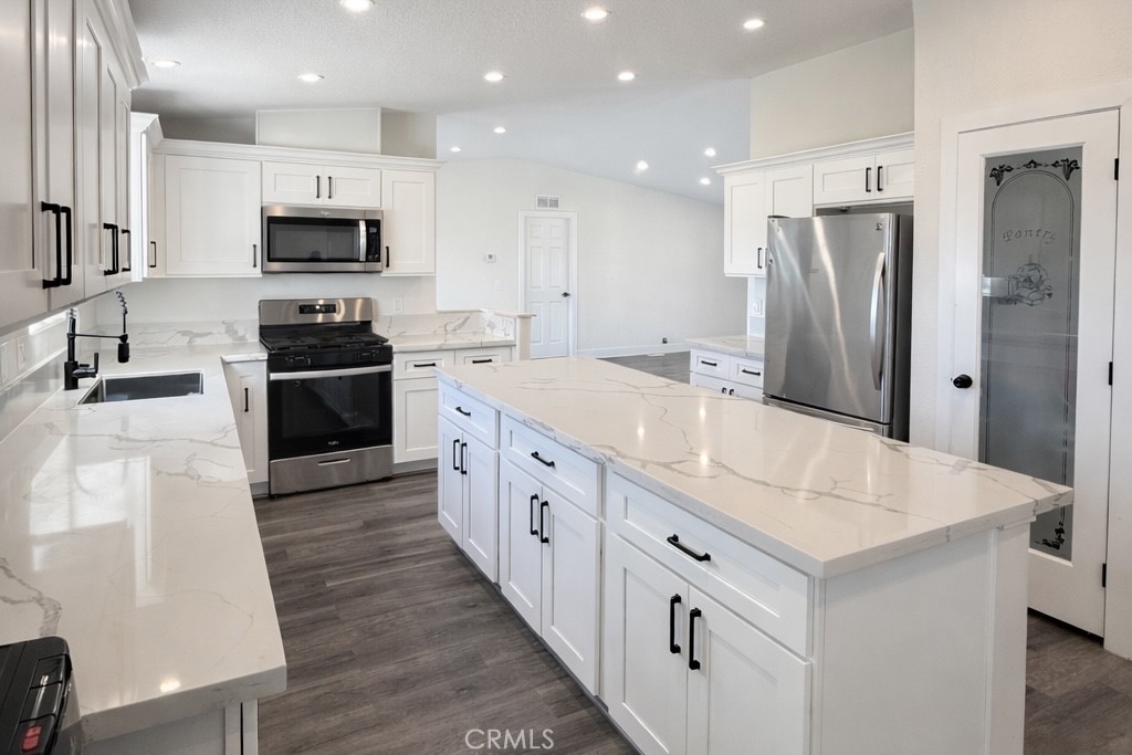 MLS #CV26054644 image #2