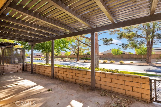 11722 Oak Street, Apple Valley CA: https://media.crmls.org/medias/035fa5ac-f4ec-4d02-a4c7-f3b03a340324.jpg