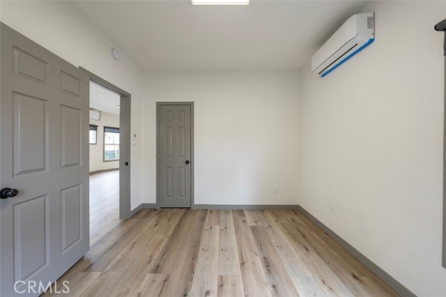 532 W 5th Street, Long Beach CA: https://media.crmls.org/medias/03600ca2-e3aa-460d-b28d-dbd381964179.jpg