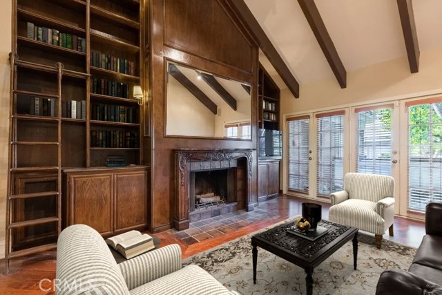 Detail Gallery Image 11 of 56 For 12386 Ridge Cir, Los Angeles,  CA 90049 - 3 Beds | 3/1 Baths