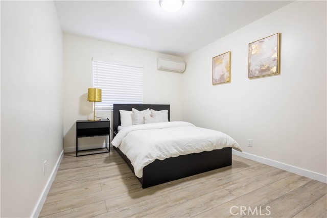 3720 S St Andrews Place, Los Angeles CA: https://media.crmls.org/medias/03606173-6275-4e9c-bc00-91a5210f3187.jpg