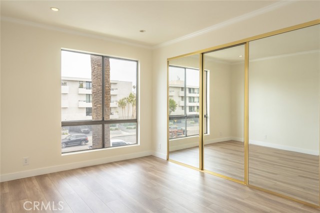 Detail Gallery Image 7 of 13 For 2175 S Beverly Glen Bld #311,  Los Angeles,  CA 90025 - 2 Beds | 2 Baths
