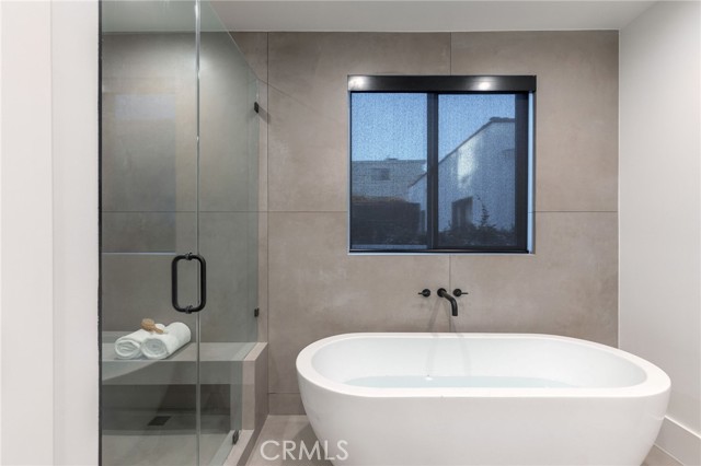 Detail Gallery Image 25 of 45 For 5537 Sunnyslope Ave, Sherman Oaks,  CA 91401 - 4 Beds | 4/1 Baths