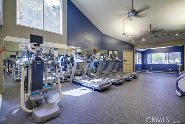 Detail Gallery Image 21 of 22 For 21550 Burbank Bld #205,  Woodland Hills,  CA 91367 - 2 Beds | 2 Baths