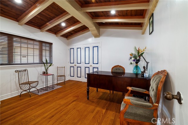 1729 W 51st Place, Los Angeles CA: https://media.crmls.org/medias/03645861-98e5-4258-8ada-50a189d736ba.jpg