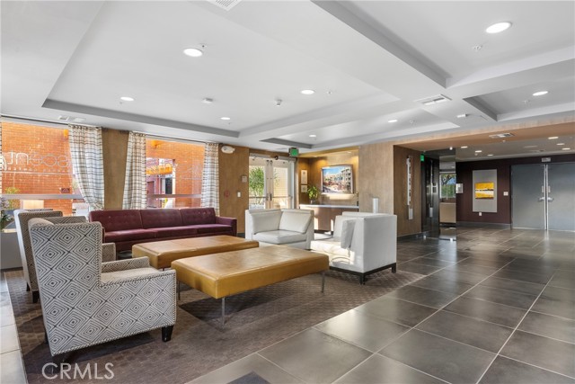 Detail Gallery Image 27 of 34 For 21301 Erwin #206,  Woodland Hills,  CA 91367 - 2 Beds | 2 Baths