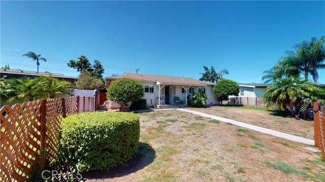 952 Alta Loma Dr, Corona, CA 92882