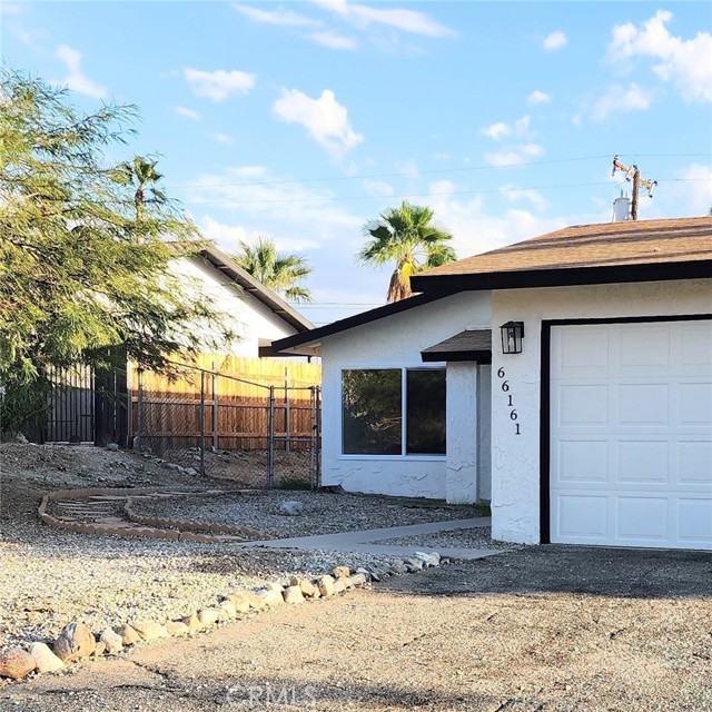Detail Gallery Image 2 of 16 For 66161 Avenida Dorado, Desert Hot Springs,  CA 92240 - 4 Beds | 2 Baths