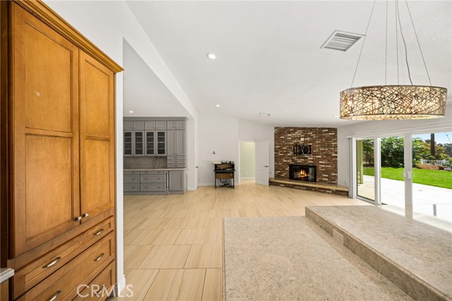 Detail Gallery Image 14 of 49 For 1033 Linden Pl, Costa Mesa,  CA 92627 - 4 Beds | 2/1 Baths