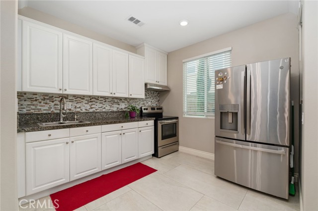 Detail Gallery Image 46 of 74 For 11562 Winnicut Ct, Jurupa Valley,  CA 91752 - 6 Beds | 4/1 Baths