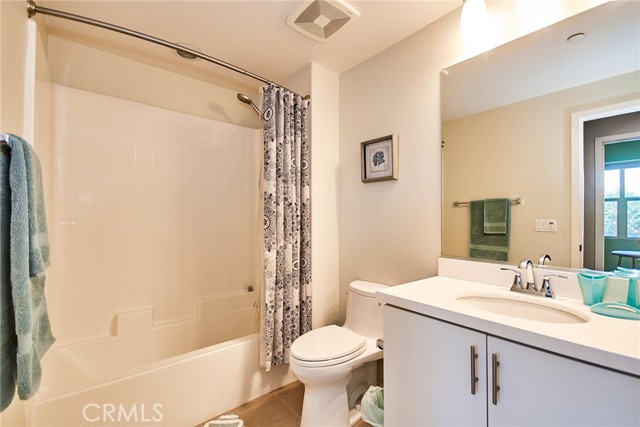 401 S Anaheim Boulevard, Anaheim CA: https://media.crmls.org/medias/0365d312-bf72-4b78-91bf-36a06bfc530e.jpg