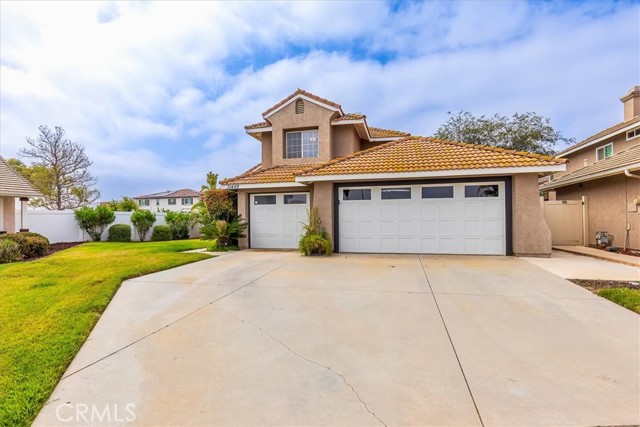 31488 Hallwood Court, Menifee CA: https://media.crmls.org/medias/0365efe5-3b2b-4f9c-968f-9c98ccb264fd.jpg