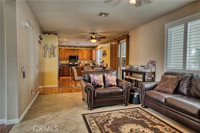 Detail Gallery Image 22 of 50 For 38902 Canyon Bridge Cir, Murrieta,  CA 92563 - 3 Beds | 2/1 Baths