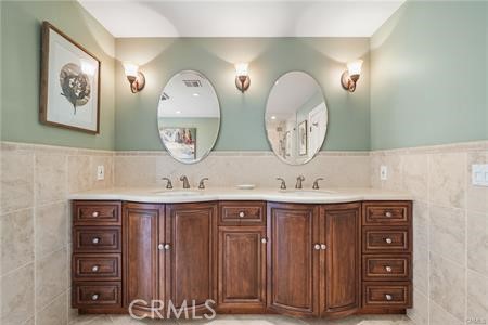 22755 Dale Court, Chatsworth CA: https://media.crmls.org/medias/03660ff8-935b-4d10-a12d-59a6774366fd.jpg