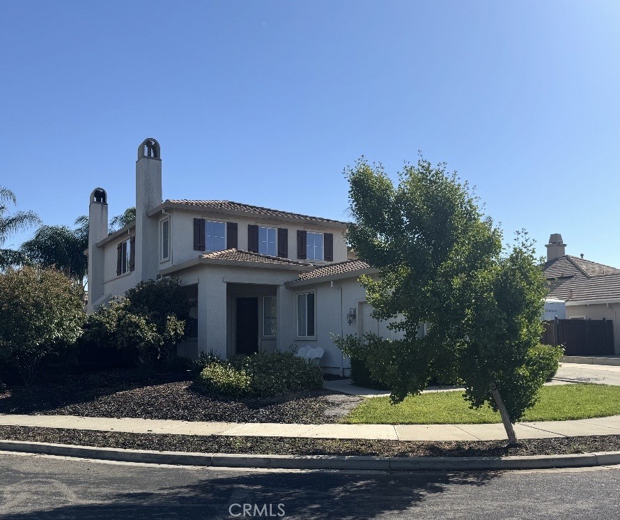 2348 Arch Court