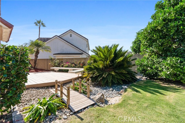 Plenty of lush greenery and grass areas for enjoying family/friend lawn games or the summer sun!