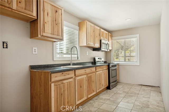 725 Golden, Lake Arrowhead, CA 92352