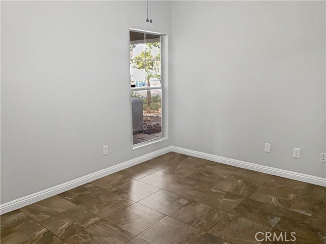 Image 9 of 27 For 21525 Del Amo Street