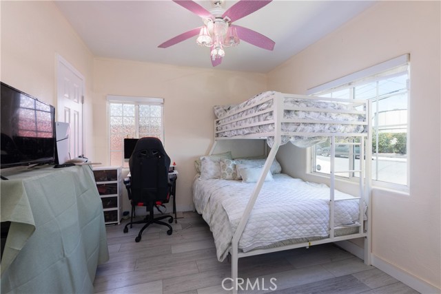 2625 Myrtle Ave, Signal Hill CA: https://media.crmls.org/medias/0366d9e0-1e64-4685-873a-f99b88386566.jpg