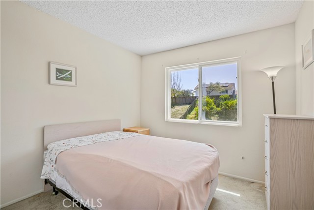 1426 Crestview Drive, Oceanside CA: https://media.crmls.org/medias/0366ebbf-cd07-4d63-940c-8c97875298d7.jpg