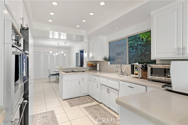 Detail Gallery Image 26 of 48 For 605 Palos Verdes Dr, Palos Verdes Estates,  CA 90274 - 4 Beds | 2/1 Baths