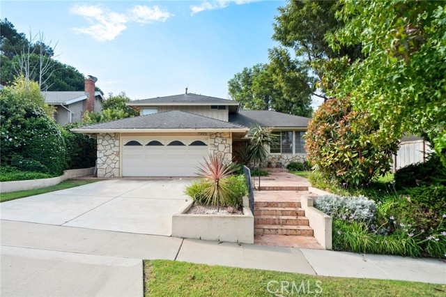 1883 Swan Circle, Costa Mesa, CA 92626