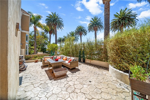 Detail Gallery Image 30 of 34 For 720 Marguerite Ave #1,  Corona Del Mar,  CA 92625 - 3 Beds | 2/1 Baths