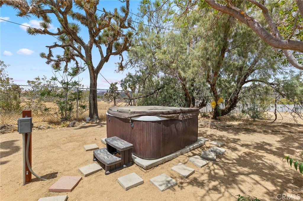 https://media.crmls.org/medias/0368ab26-4af0-43b7-9cc5-10e25eedc3f1.jpg?preset=X-Large