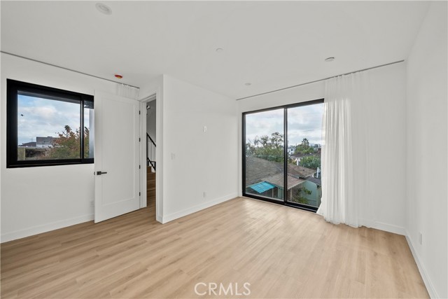 Detail Gallery Image 7 of 9 For 6605 Troost, North Hollywood,  CA 91606 - 2 Beds | 2/1 Baths