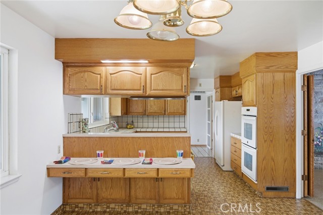 Detail Gallery Image 10 of 24 For 507 Carlyn Ct, Sunnyvale,  CA 94086 - 4 Beds | 2/1 Baths