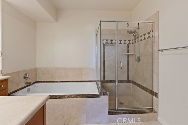 4212 Greenbush Avenue # 5, Sherman Oaks, California 91423, 4 Bedrooms Bedrooms, ,2 BathroomsBathrooms,Residential,For Sale,4212 Greenbush Avenue # 5,CRSR24055239