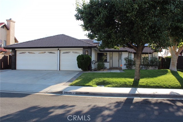 Detail Gallery Image 2 of 44 For 39335 Rockcliff Ct, Palmdale,  CA 93551 - 3 Beds | 2 Baths