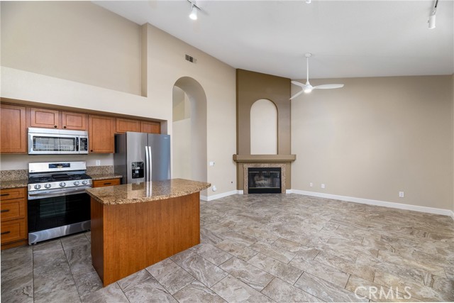 Detail Gallery Image 16 of 32 For 43240 Corte Almonte, Temecula,  CA 92592 - 3 Beds | 2 Baths