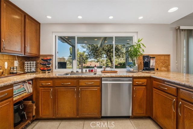 Detail Gallery Image 15 of 42 For 28041 Chapulin, Mission Viejo,  CA 92692 - 5 Beds | 2/1 Baths