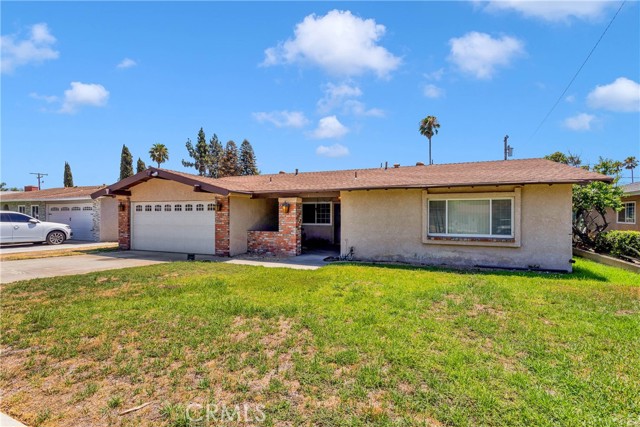 17527 Granada Avenue, Fontana, California 92335, 4 Bedrooms Bedrooms, ,2 BathroomsBathrooms,Single Family Residence,For Sale,Granada,HD24155670