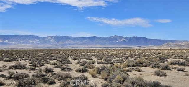 800 Northside Road, Lucerne Valley CA: https://media.crmls.org/medias/036ce220-62b1-4262-909a-fd57df9fa183.jpg