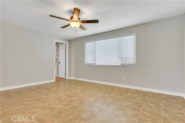 43719 21st W Street, Lancaster CA: https://media.crmls.org/medias/036ce515-0c8b-4caa-a5d2-d1262a02abe0.jpg