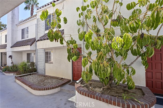 Detail Gallery Image 3 of 37 For 618 N Howard St #105,  Glendale,  CA 91206 - 2 Beds | 2 Baths