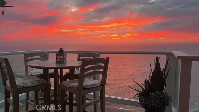 https://media.crmls.org/medias/036d0445-c7b3-434d-94c5-b20dfa248cc6.jpg?preset=X-Large
