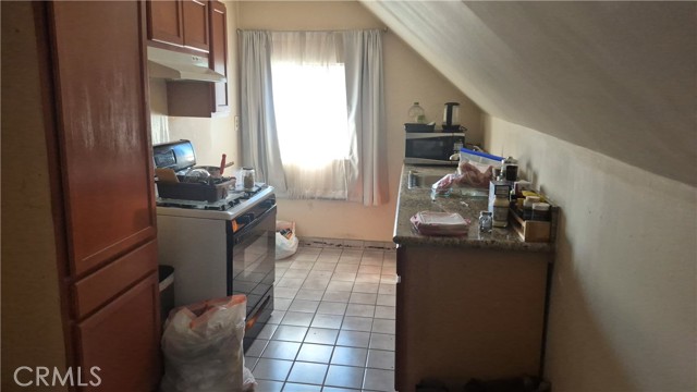 616 N St Louis Street, Los Angeles CA: https://media.crmls.org/medias/036d3d92-dd0b-4d1c-b1a1-5b86428edabe.jpg