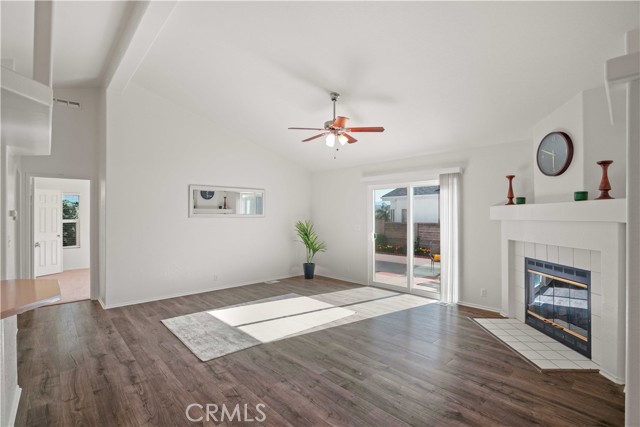 Detail Gallery Image 7 of 28 For 20208 Northcliff Dr, Canyon Country,  CA 91351 - 2 Beds | 2 Baths