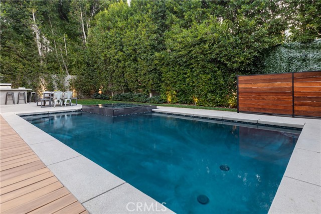 Detail Gallery Image 17 of 49 For 4175 Greenbush Ave, Sherman Oaks,  CA 91423 - 5 Beds | 6 Baths