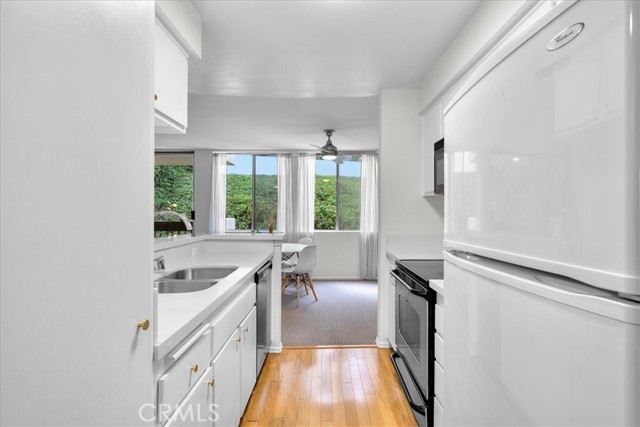 28121 Highridge Road, Rolling Hills Estates, California 90275, 2 Bedrooms Bedrooms, ,2 BathroomsBathrooms,Residential,Sold,Highridge,SB22260467