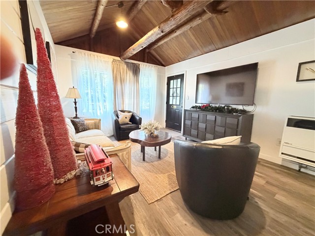 Detail Gallery Image 22 of 51 For 926 Kuffel Canyon, Lake Arrowhead,  CA 92385 - 2 Beds | 1 Baths