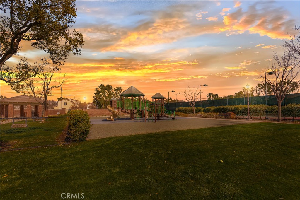 https://media.crmls.org/medias/0370b700-887c-4fb1-b2ac-a51e027ee8ed.jpg?preset=X-Large