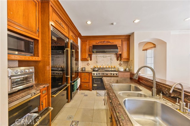 Detail Gallery Image 23 of 69 For 2280 S Oak Knoll Ave, San Marino,  CA 91108 - 5 Beds | 7 Baths