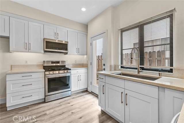 547 N Wilson Avenue, Pasadena CA: https://media.crmls.org/medias/03712cca-acf7-429e-b7a3-02c3157a9962.jpg