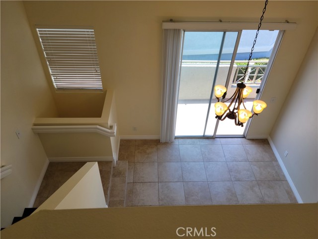Detail Gallery Image 17 of 37 For 682 Azure Ln #1,  Corona,  CA 92879 - 3 Beds | 2 Baths
